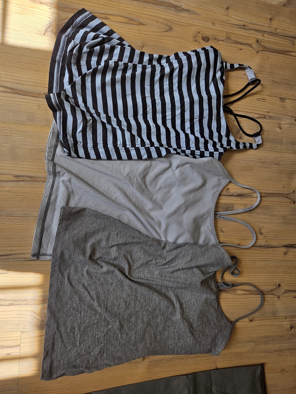 Lululemon Women's Tank Top LOT